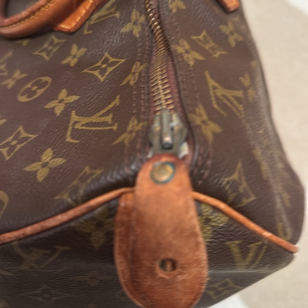 $3000 LV Bag AV Show - Picture 5 of 9